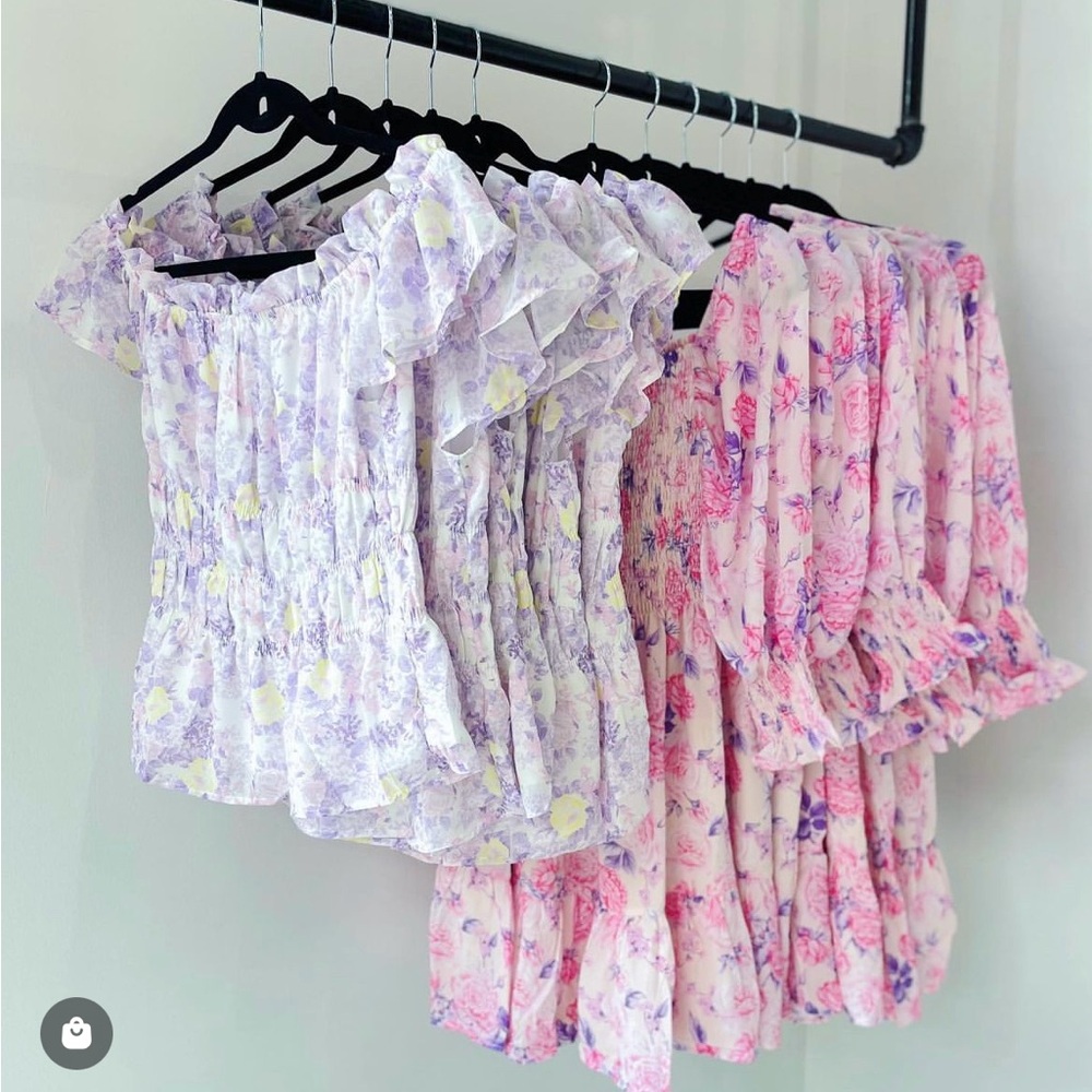 Fantastic Fawn Floral Dress Puff Sleeve New